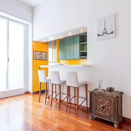 At - Turati/porta Nuova Apartamento *