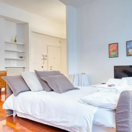 At - Turati/porta Nuova Daire