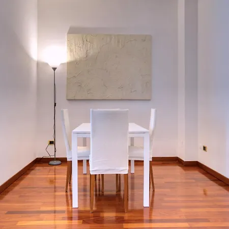 At - Turati/porta Nuova 公寓 *